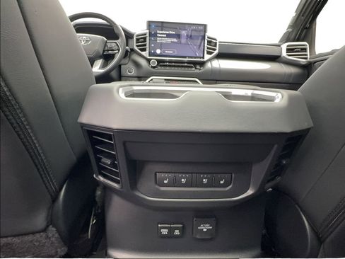 Used 2024 Toyota Tundra Platinum image 33