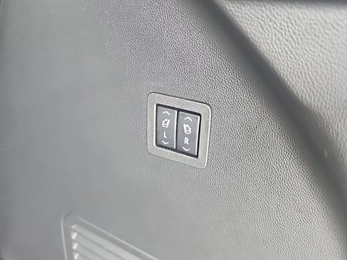 Used 2020 Buick Enclave Avenir w/ Avenir Technology Package image 9