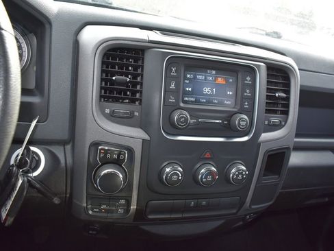 Used 2017 RAM 1500 Express image 19