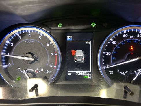 Used 2017 Toyota Highlander XLE image 26