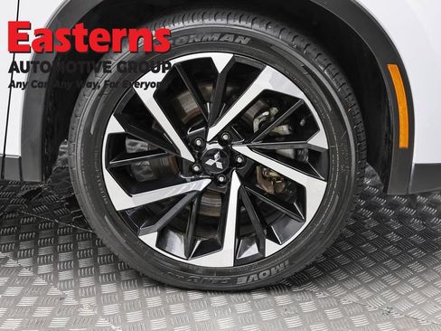 Used 2024 Mitsubishi Outlander SE AWD/4WD image 30