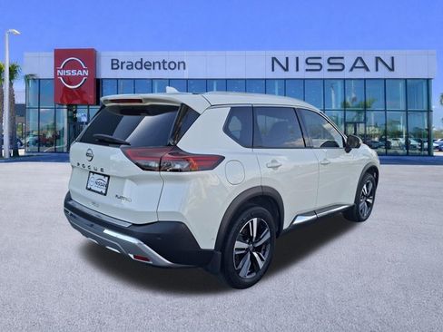 Certified 2023 Nissan Rogue Platinum w/ Platinum Premium Package FWD image 5