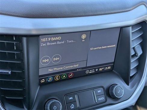 Used 2023 GMC Acadia SLT image 26