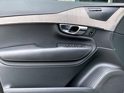 Used 2022 Volvo XC90 T6 Inscription w/ Climate Package image 16