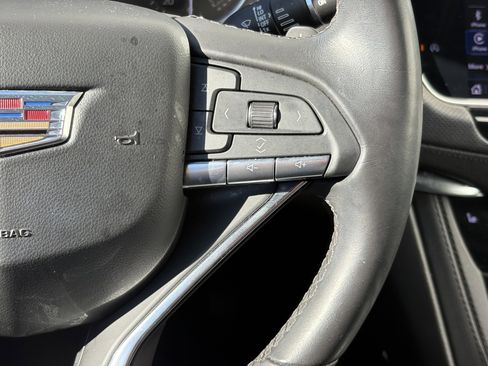 Used 2023 Cadillac XT6 Luxury image 21