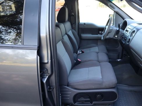 Used 2005 Ford F150 XLT image 22