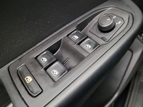 Used 2022 Volkswagen Taos S FWD image 27