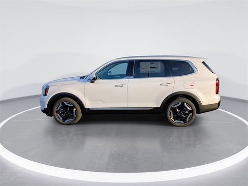 New 2025 Kia Telluride S image 5