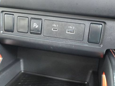 Used 2025 Nissan Frontier PRO-4X AWD/4WD image 35