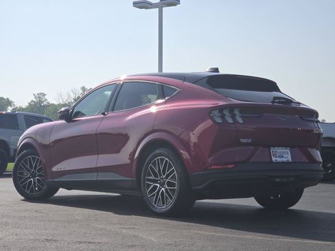 Used 2025 Ford Mustang Mach-E Premium AWD/4WD image 18