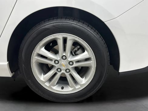 Used 2016 Chevrolet Cruze LT w/ Convenience Package FWD image 28