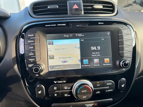 Used 2017 Kia Soul + w/ Option Group 041 FWD image 11