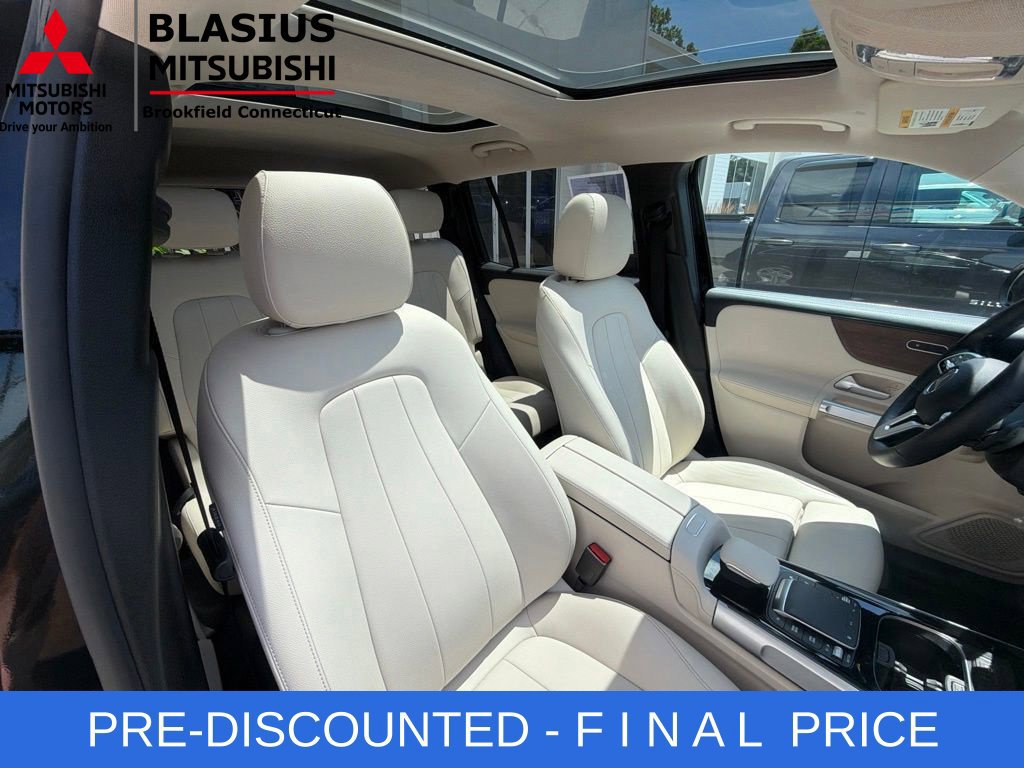 Used 2022 Mercedes-Benz GLB 250 4MATIC w/ Premium Package Lite image 64