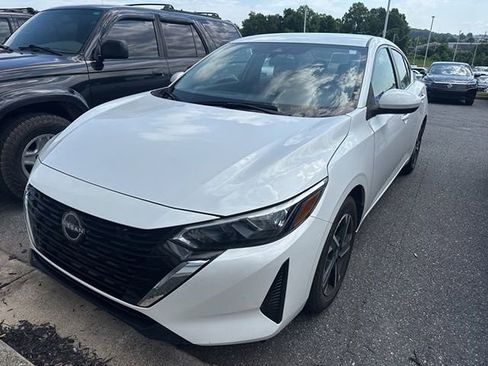 Used 2024 Nissan Sentra SV FWD image 1