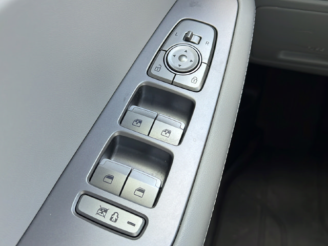 Used 2025 Hyundai Palisade SEL FWD image 25