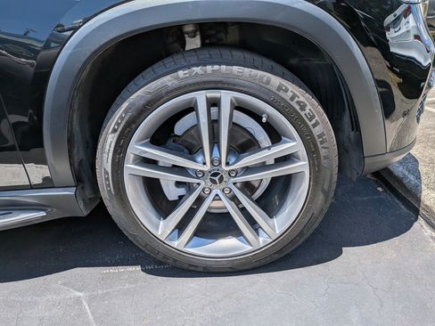 Used 2022 Mercedes-Benz GLE 350 w/ Premium Package image 9