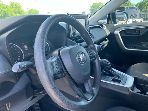 Used 2020 Toyota RAV4 LE w/ All Weather Liner Package AWD/4WD image 9
