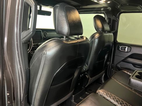 Used 2021 Jeep Wrangler Unlimited Sahara AWD/4WD image 19