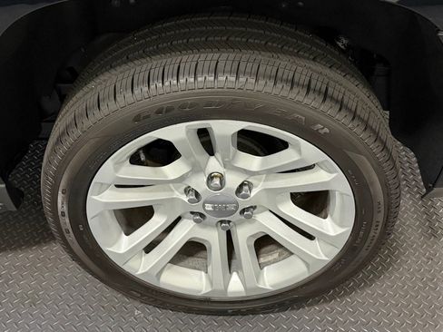 Used 2019 GMC Yukon XL SLT w/ Premium Edition image 22