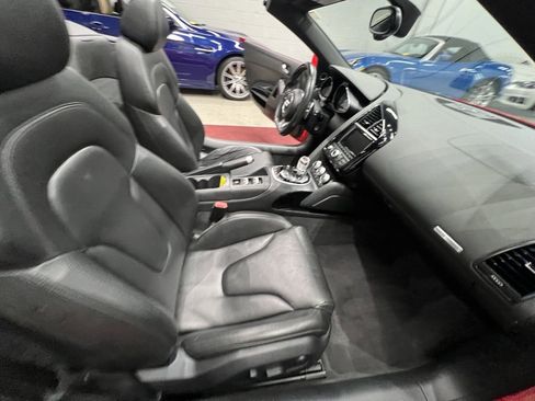 Used 2014 Audi R8 V8 image 45