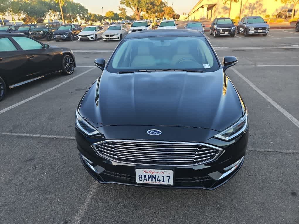 Used 2017 Ford Fusion SE w/ Fusion SE Technology Package FWD image 2