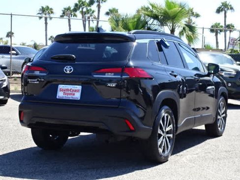Certified 2025 Toyota Corolla Cross XLE w/ Convenience Package FWD image 13