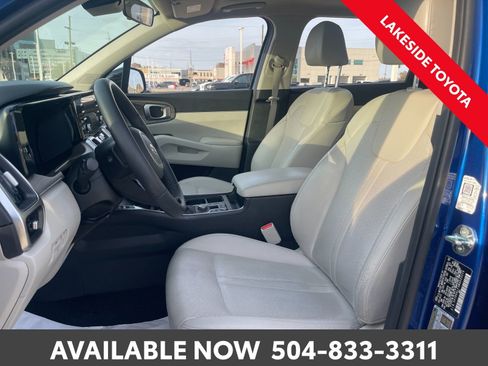Used 2021 Kia Sorento EX w/ Panoramic Sunroof Package image 29