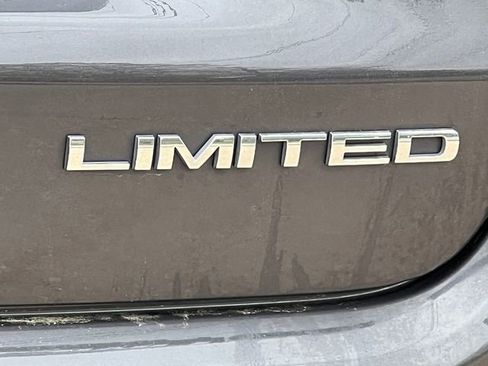 Used 2024 Jeep Compass Limited w/ Elite Group AWD/4WD image 9
