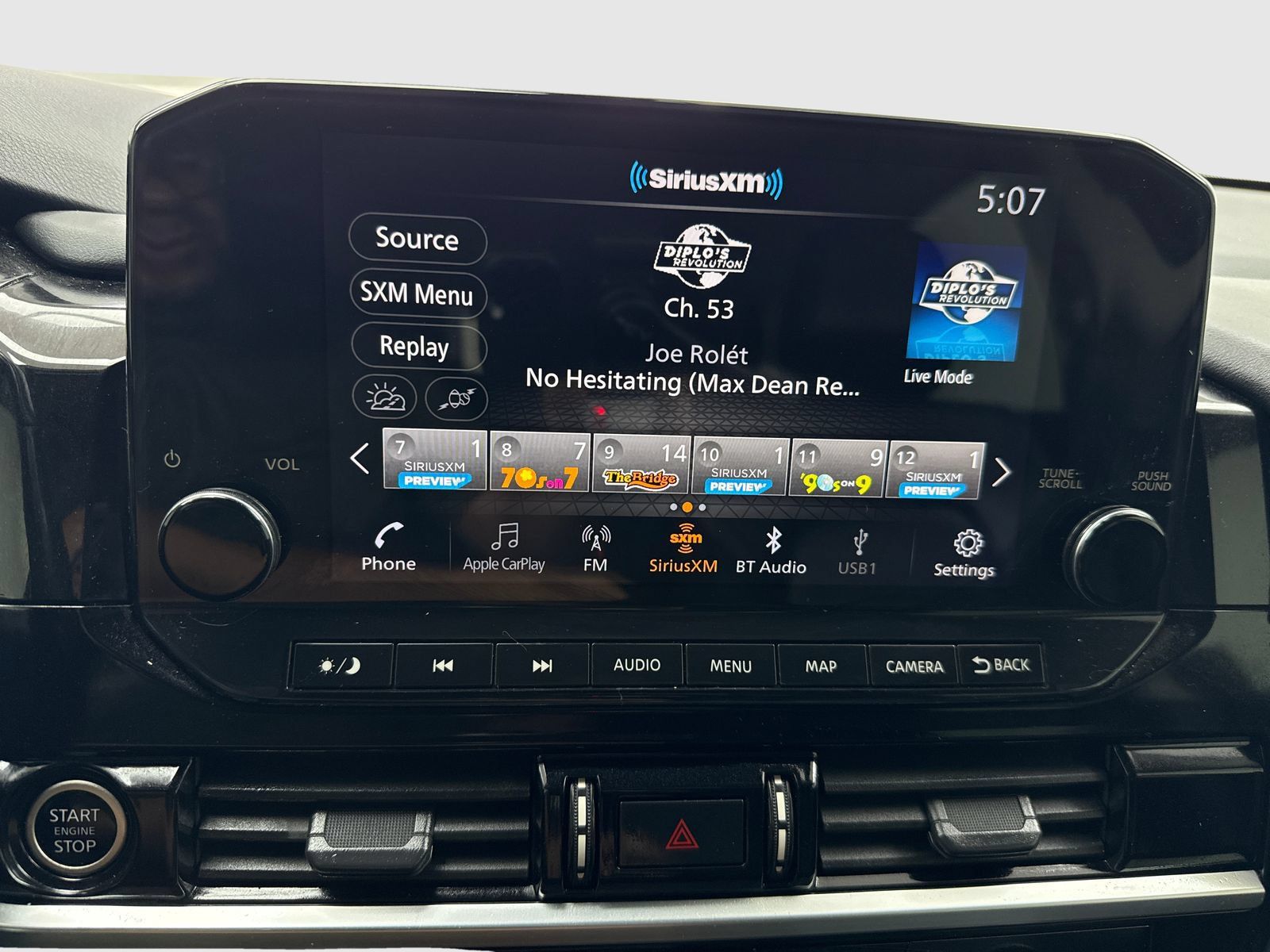 Used 2023 Nissan Pathfinder SL FWD image 25