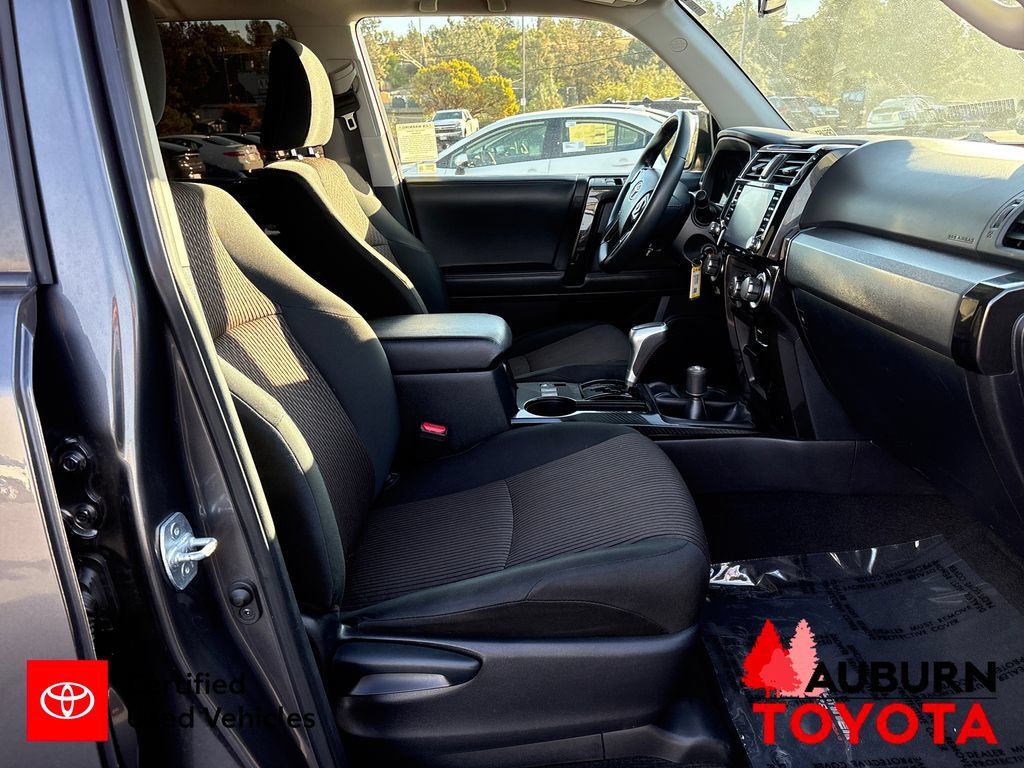 Certified 2020 Toyota 4Runner TRD Off-Road AWD/4WD image 29