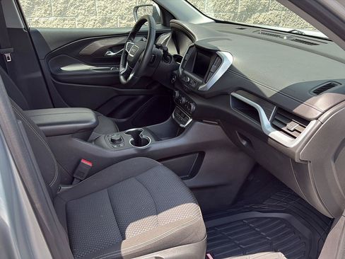 Used 2022 GMC Terrain SLE w/ Driver Convenience Package FWD image 22