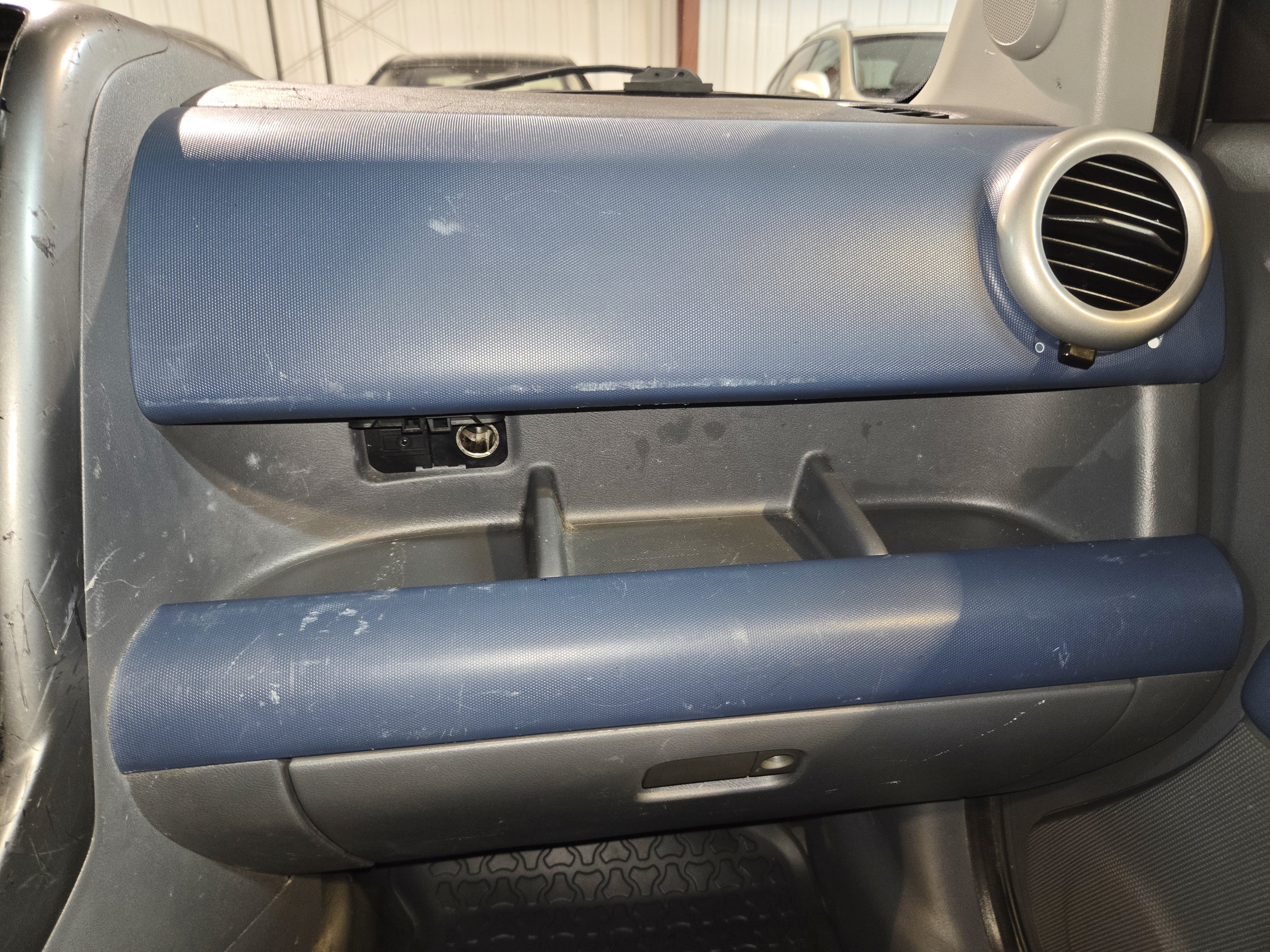 Used 2004 Honda Element EX image 32