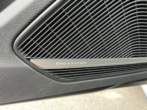 Used 2017 Audi A4 2.0T Premium Plus image 38