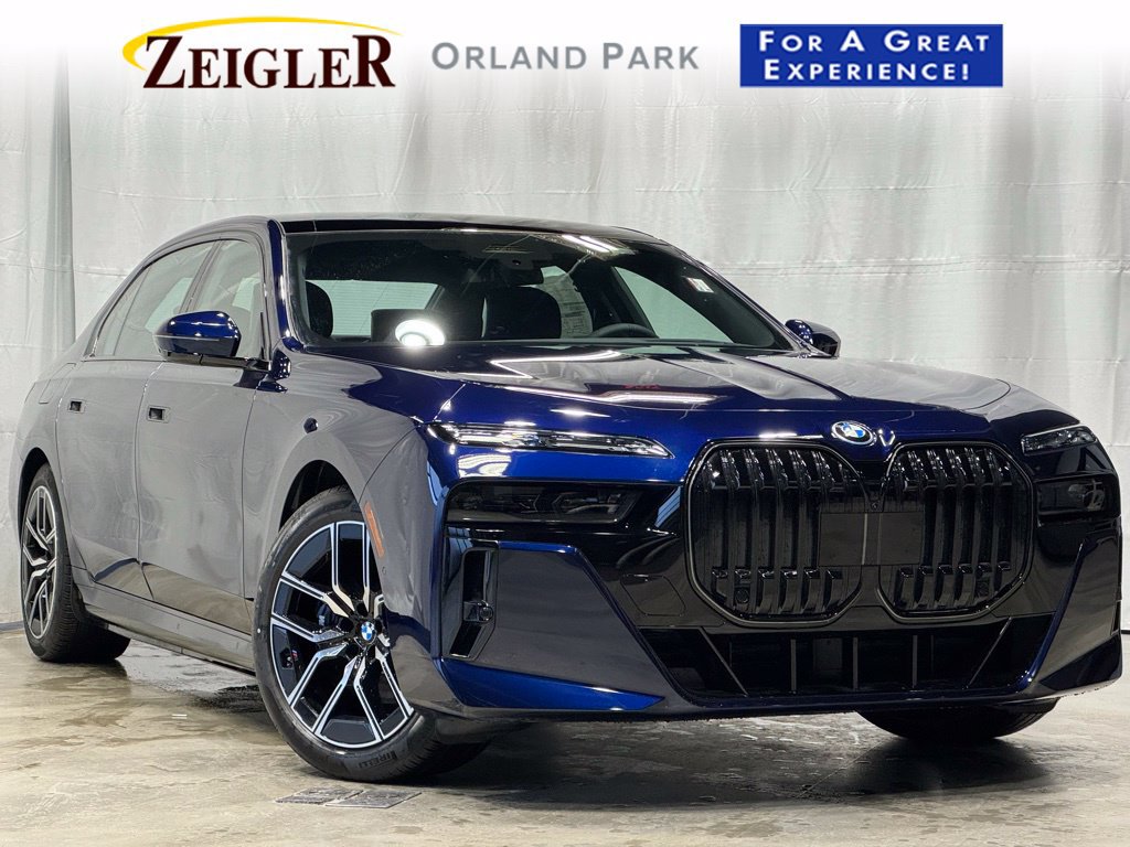 Used 2026 BMW i7 xDrive60 w/ Executive Package AWD/4WD image 1