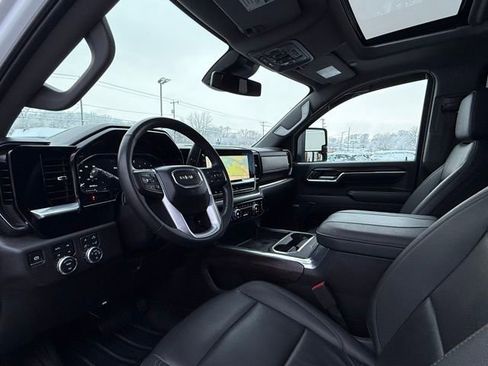 Used 2024 GMC Sierra 2500 SLT w/ SLT Premium Package image 12