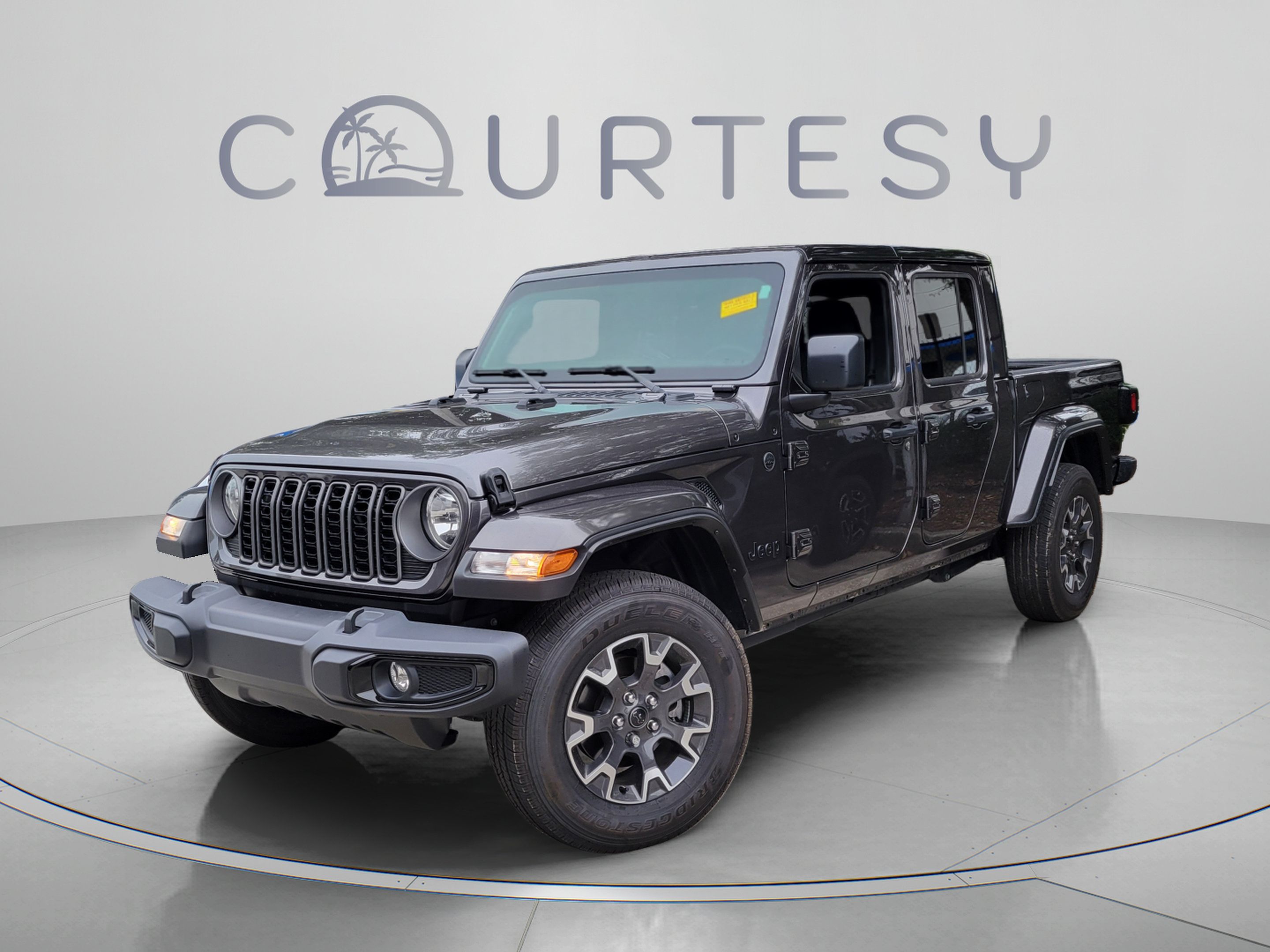 Used 2025 Jeep Gladiator Sport AWD/4WD image 1