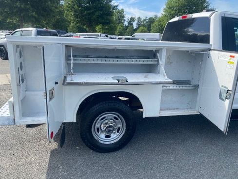 Used 2022 Ford F250 XL w/ Power Equipment Group AWD/4WD image 7