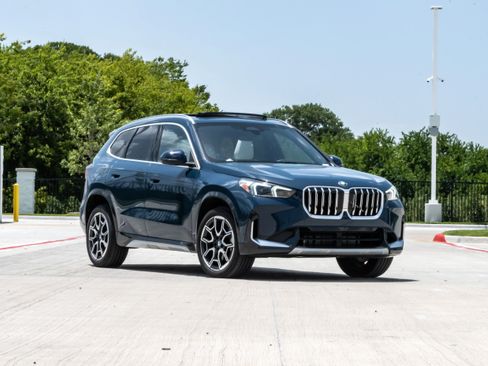 Used 2026 BMW X1 xDrive28i AWD/4WD image 2