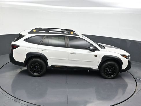 Used 2022 Subaru Outback Wilderness image 21