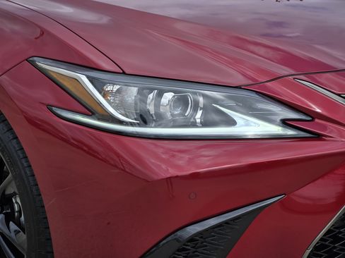 Used 2024 Lexus ES 350 w/ Premium Package image 11