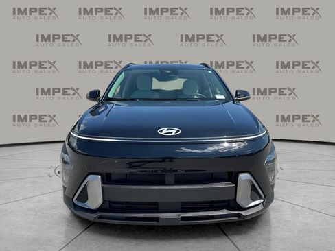 Used 2025 Hyundai Kona SEL FWD image 8