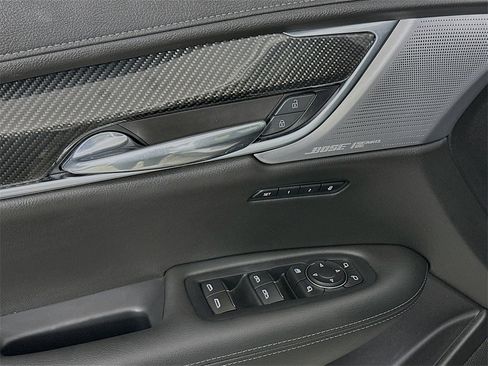 Used 2023 Cadillac XT6 Sport image 21