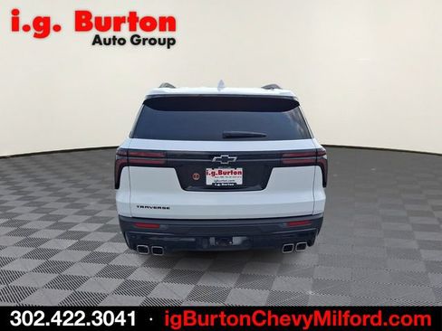 Certified 2025 Chevrolet Traverse LT w/ Midnight/Sport Edition FWD image 5