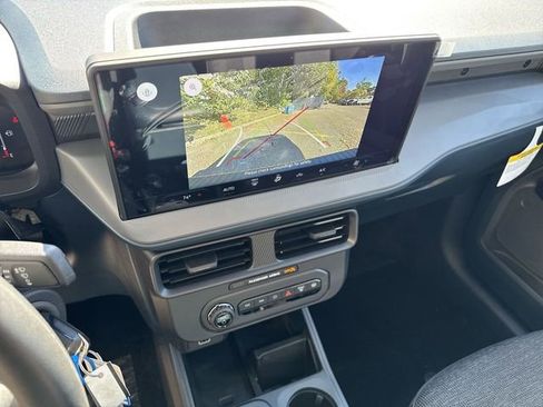 New 2025 Ford Maverick XL image 18