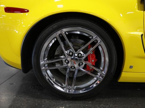 Used 2008 Chevrolet Corvette Z06 w/ Preferred Equipment Group RWD image 11