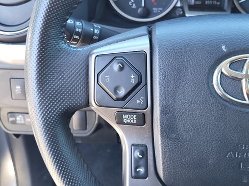 Used 2020 Toyota Tacoma SR5 w/ SR5 Appearance Package (SM) image 26