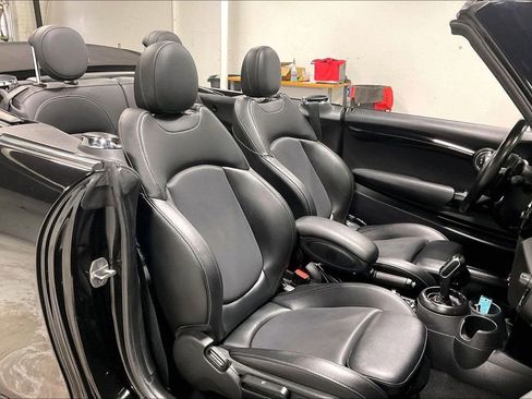 Used 2021 MINI Cooper John Cooper Works w/ 6.5" Touchscreen Package FWD image 9