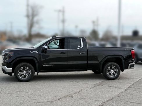 New 2026 GMC Sierra 1500 SLE AWD/4WD image 2