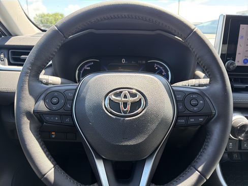 Used 2023 Toyota RAV4 XLE w/ XLE Grade Weather Package AWD/4WD image 15
