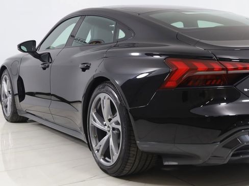 Used 2023 Audi e-tron GT Premium Plus image 28